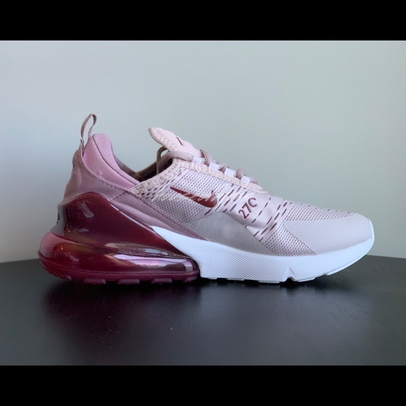 Nike Air Max 270 - Picture 4 of 5